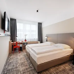 فندق Wyndham Garden Messe ميونيخ